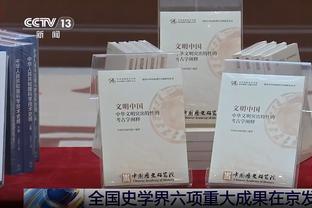 ️英超球员安慰赛前演奏失误的小男孩